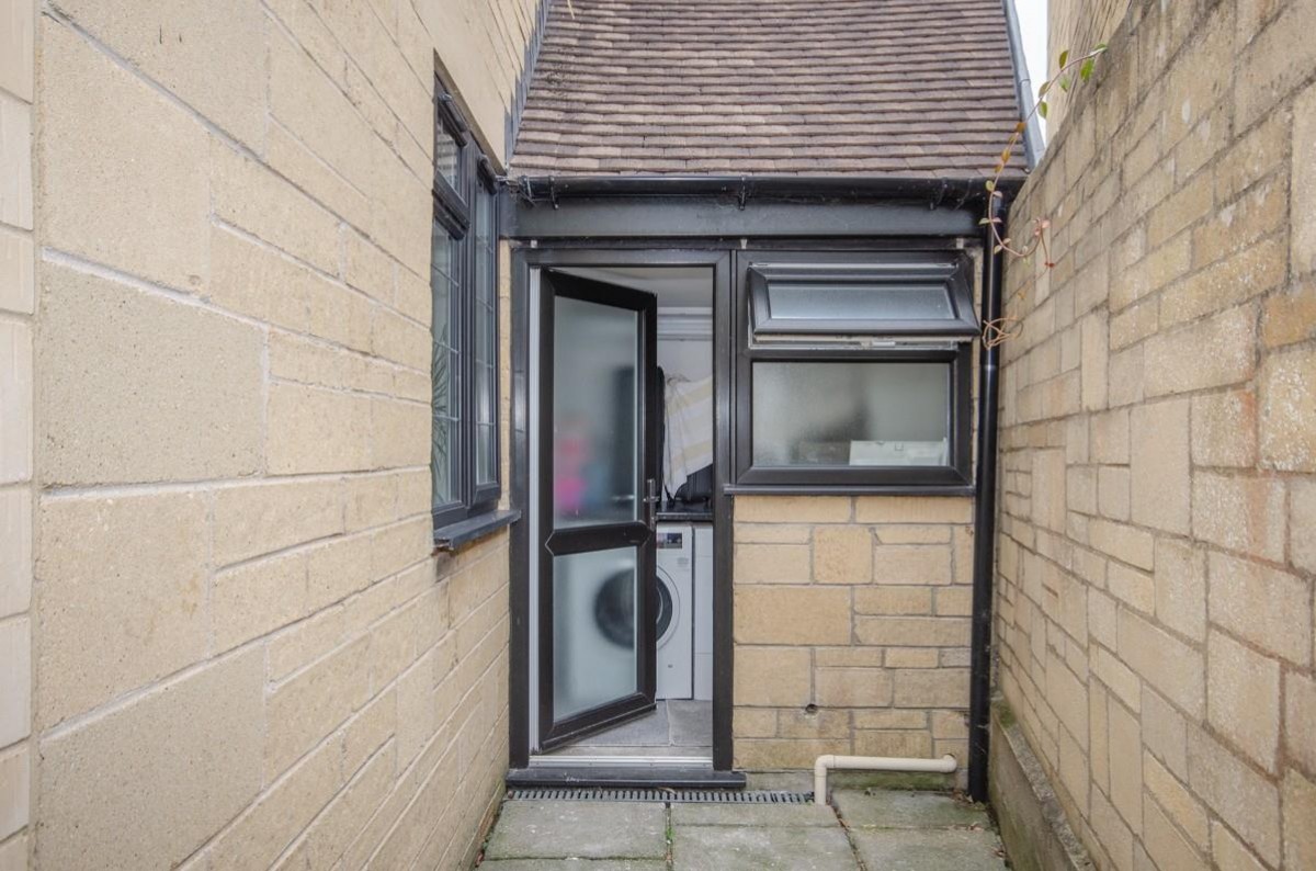 Riverwood Road, Frenchay, Bristol, BS16 1NX