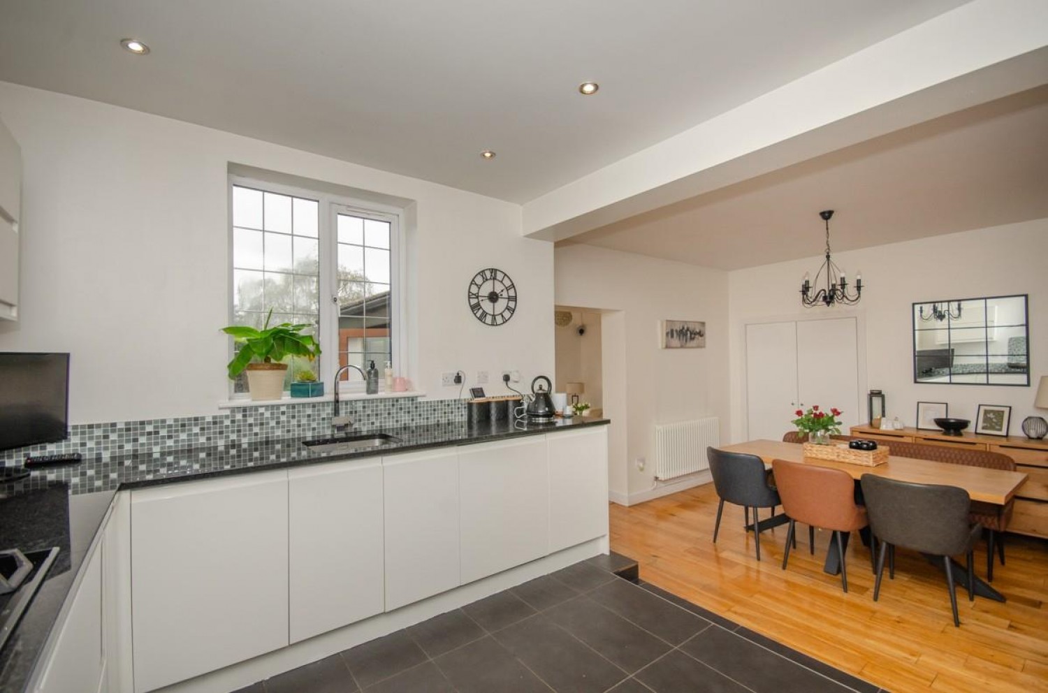 Riverwood Road, Frenchay, Bristol, BS16 1NX