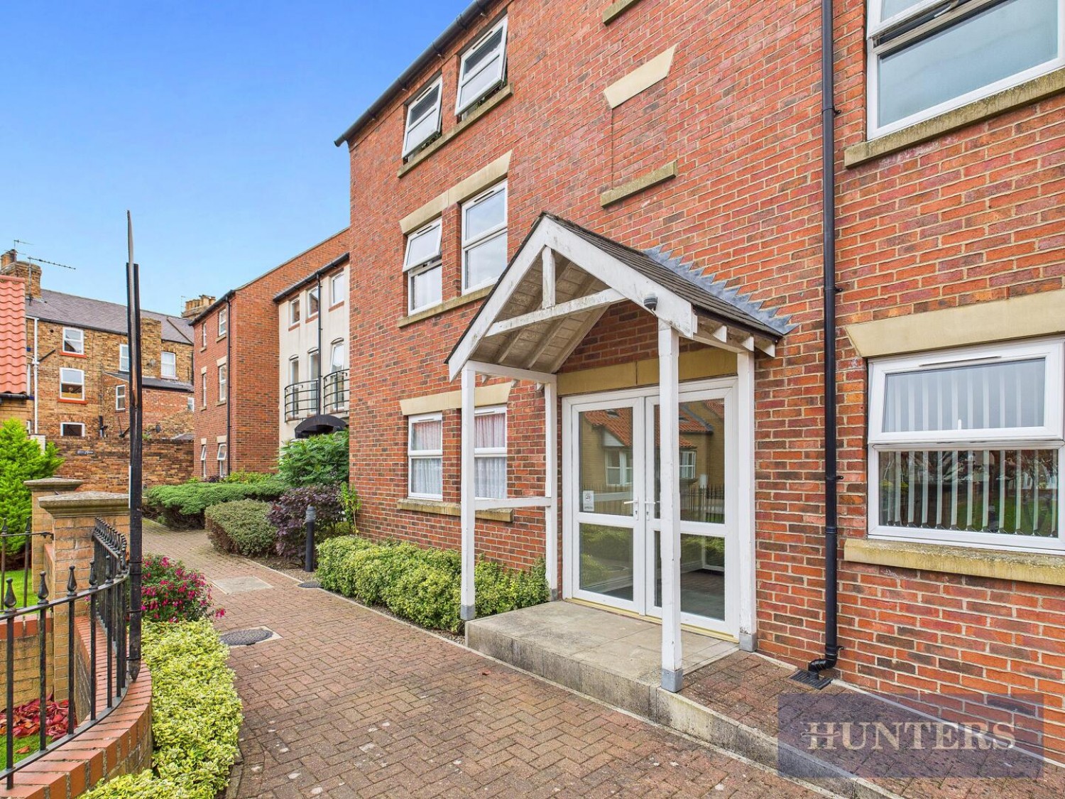 St. Johns Road, Scarborough