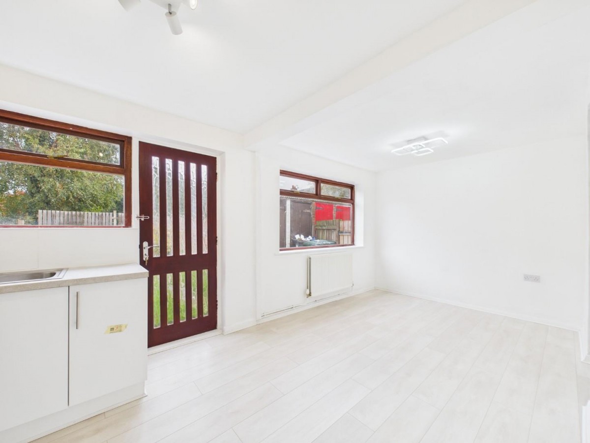 Midway Avenue, Cottingley