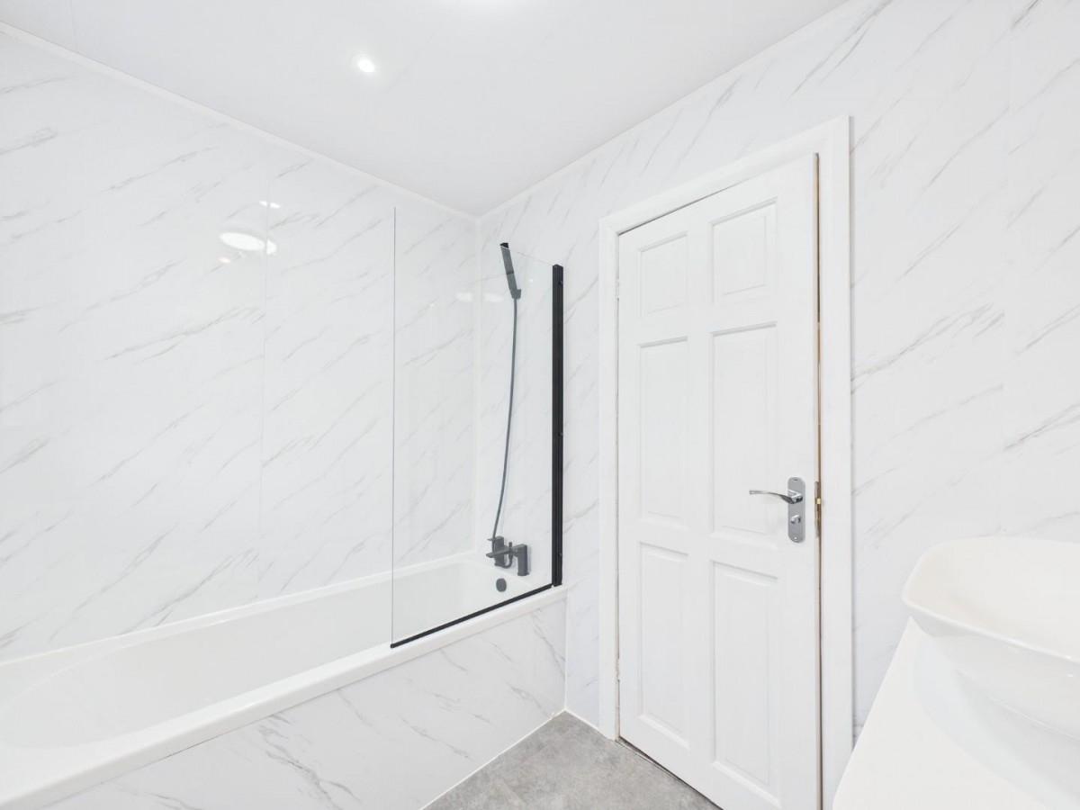 Midway Avenue, Cottingley