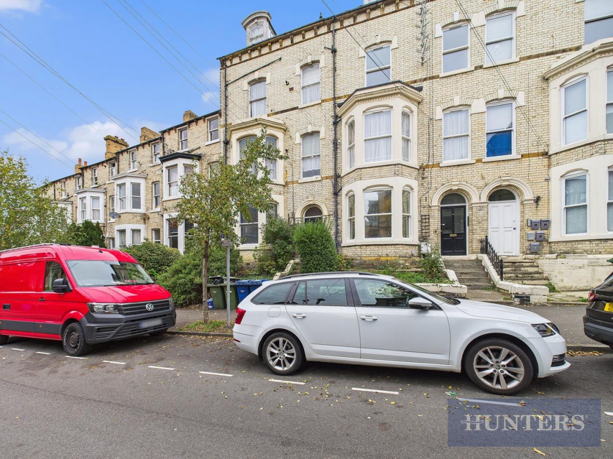 Royal Avenue, Scarborough