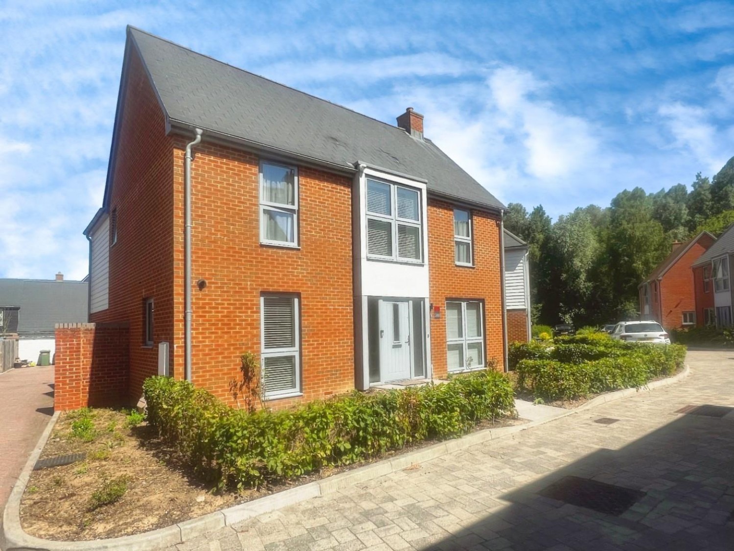 Grasshopper Drive, Kennington