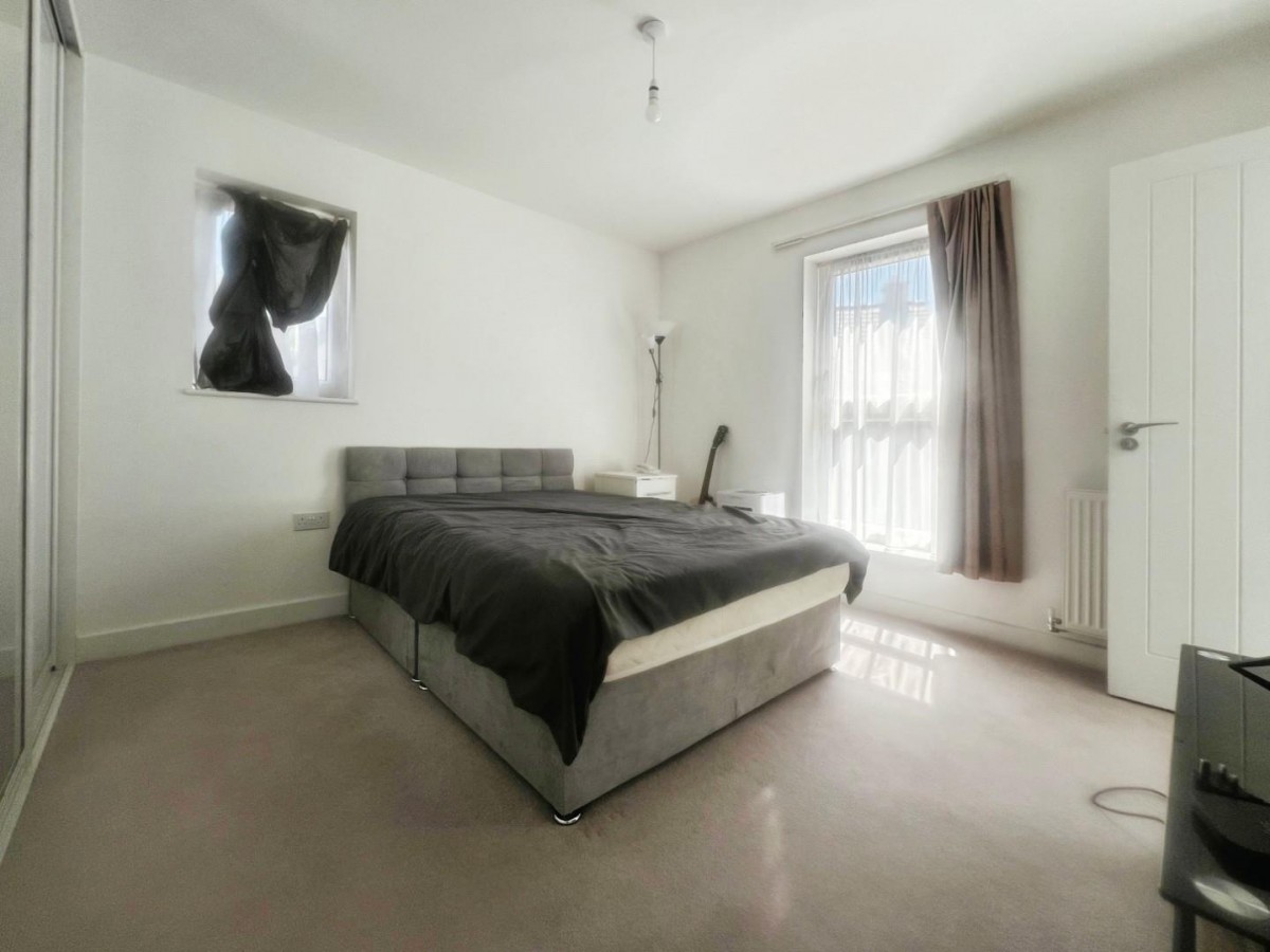 Grasshopper Drive, Kennington