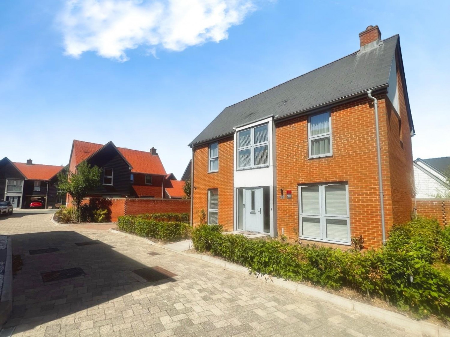 Grasshopper Drive, Kennington