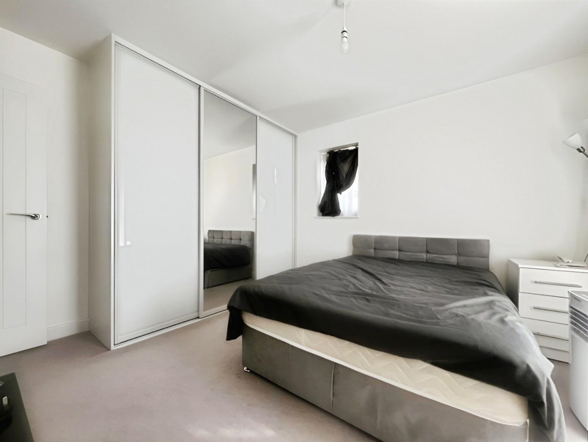 Grasshopper Drive, Kennington