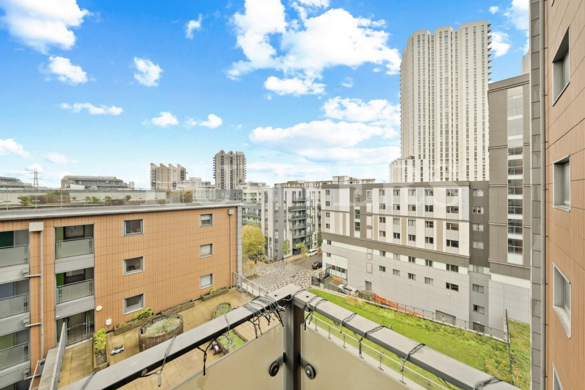 De Havilland Court, London, N17