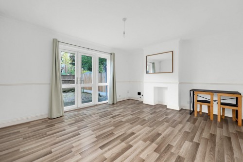 New North Road, London