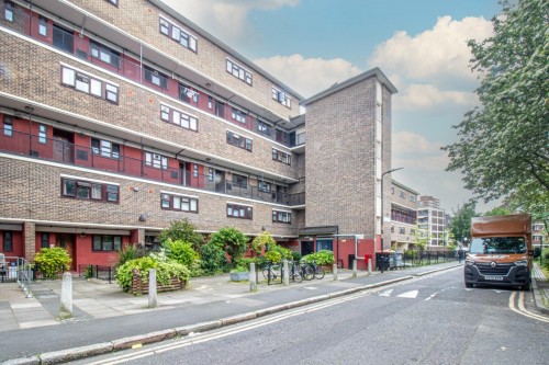 New North Road, London
