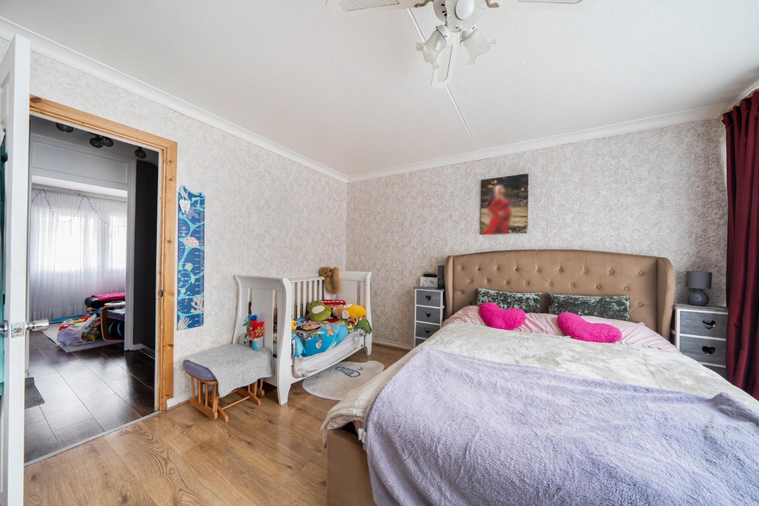 Holstein Way, Erith, DA18 4DJ