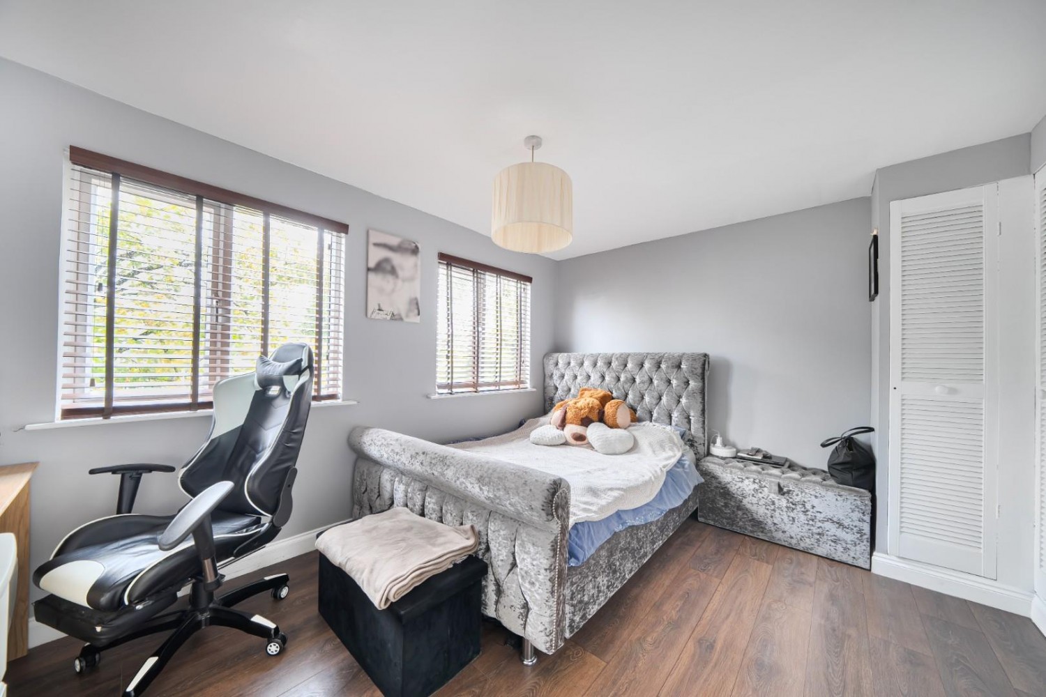 Holstein Way, Erith, DA18 4DJ