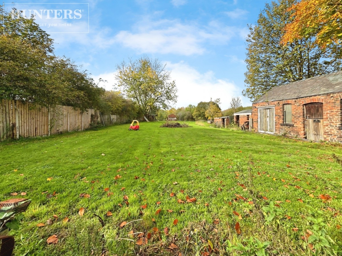 Lund Hill Lane, Royston, Barnsley