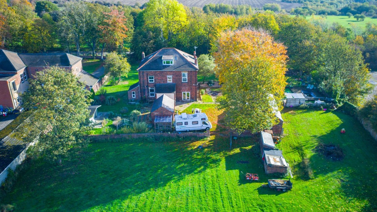 Lund Hill Lane, Royston, Barnsley