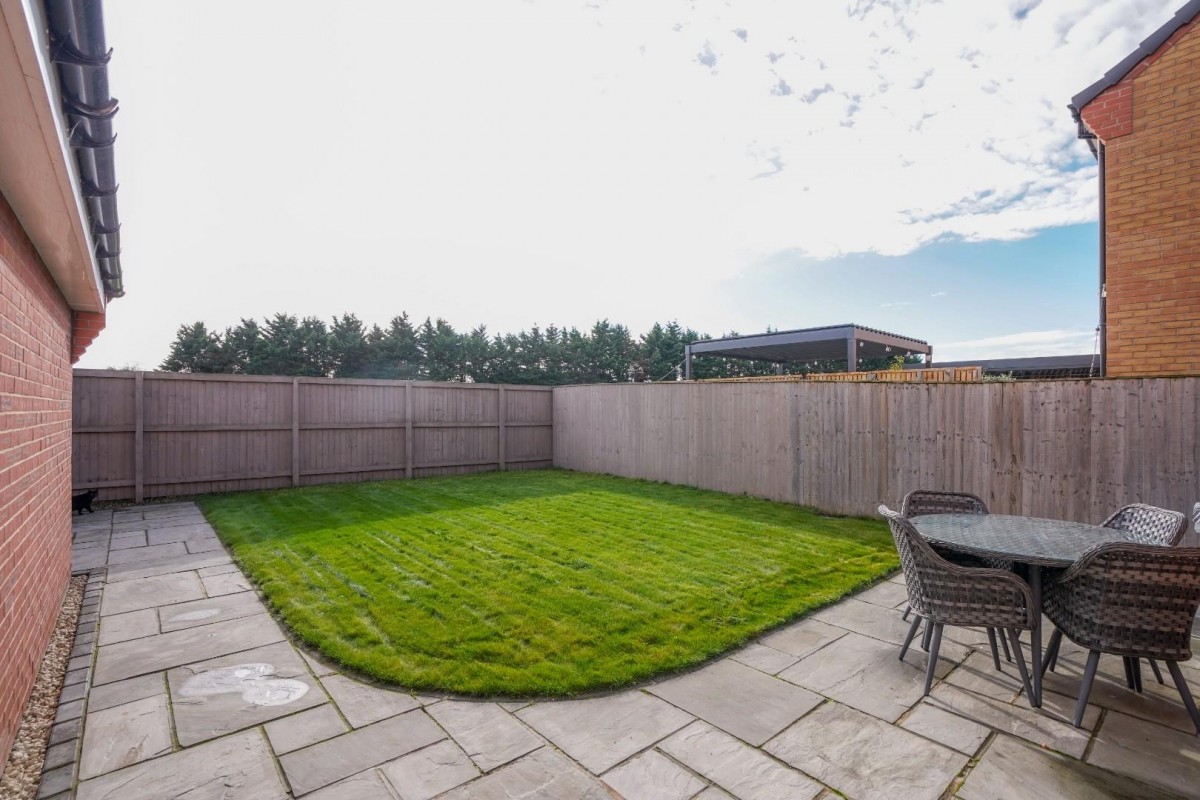 Waddington Drive, Snaith, DN14 9FA