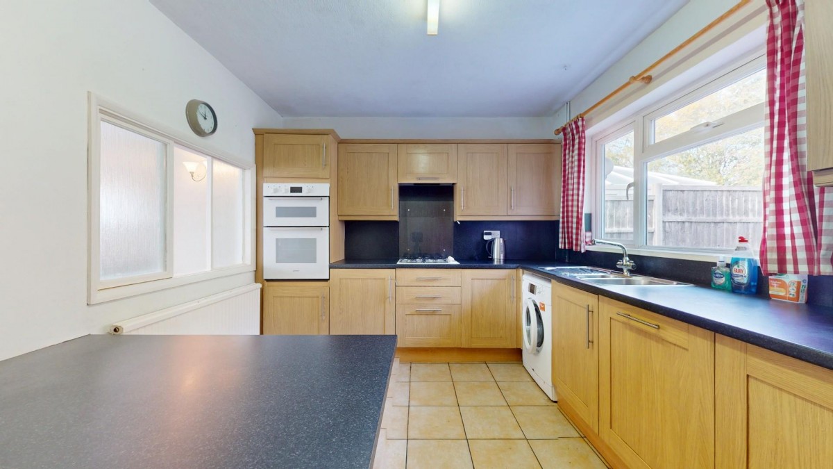 Tennyson Walk, Northfleet, Gravesend, DA11