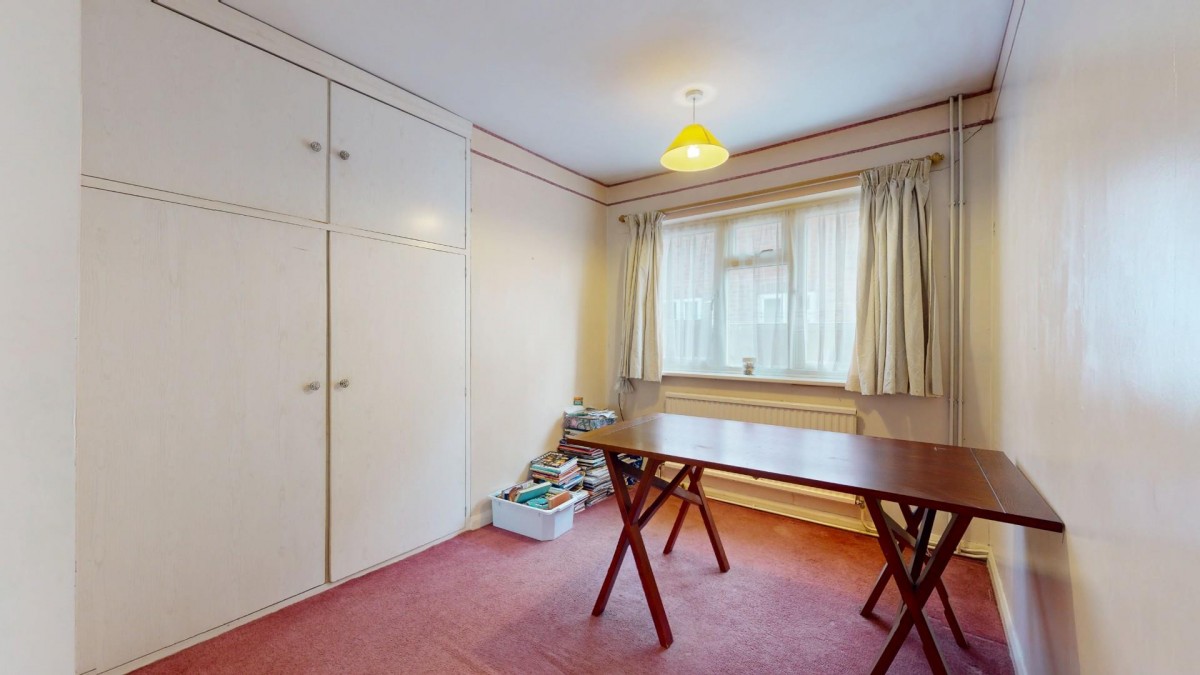 Tennyson Walk, Northfleet, Gravesend, DA11