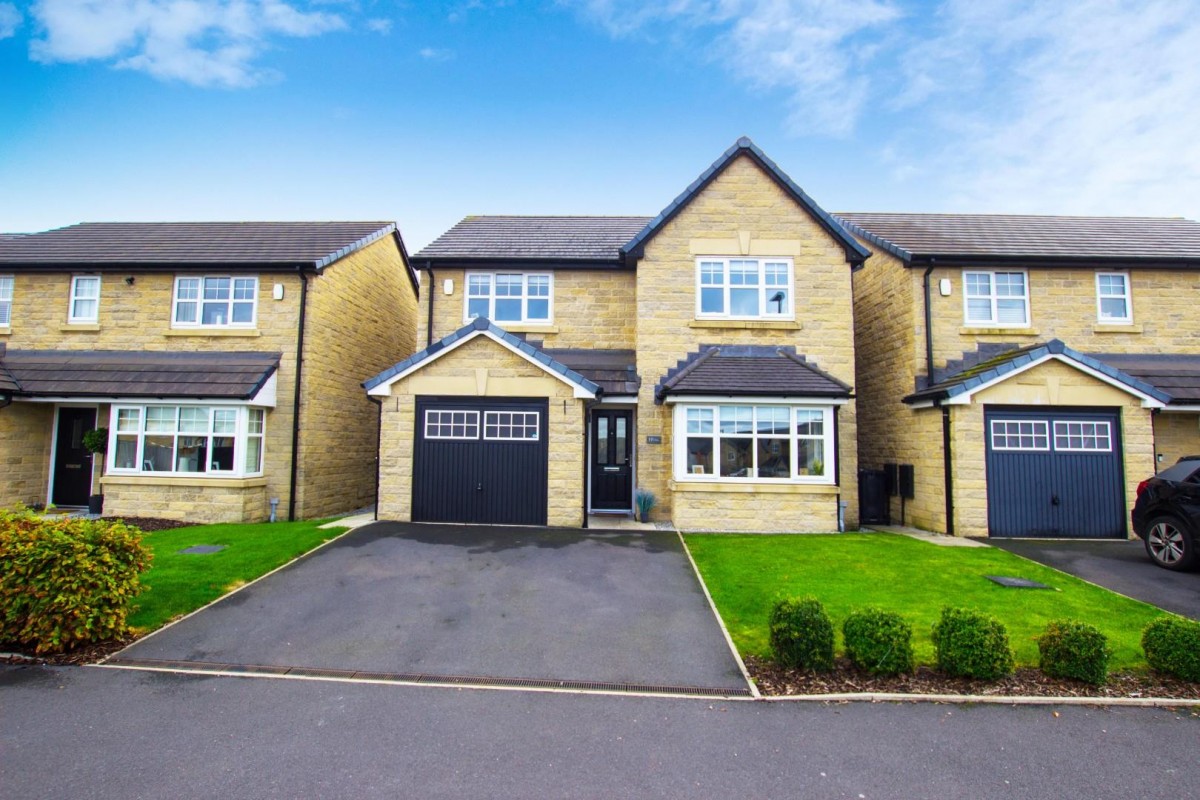 Plover Crescent, Darwen