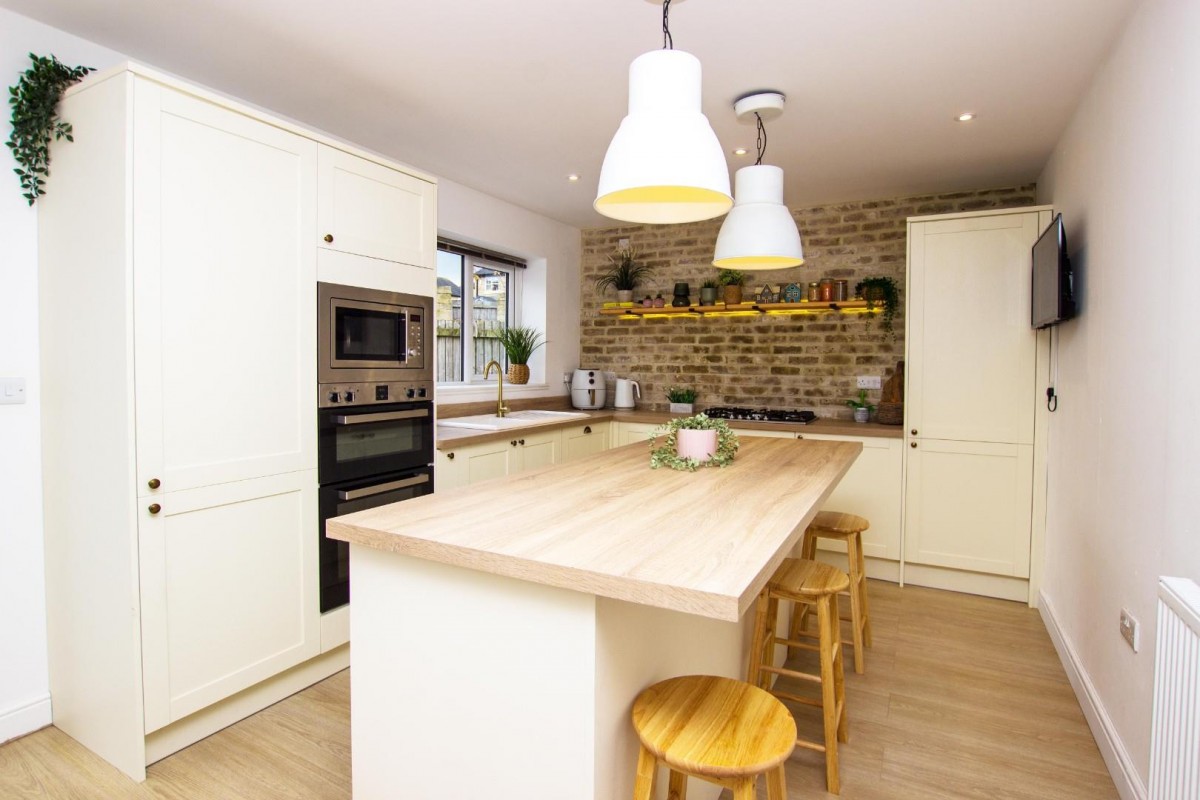 Plover Crescent, Darwen