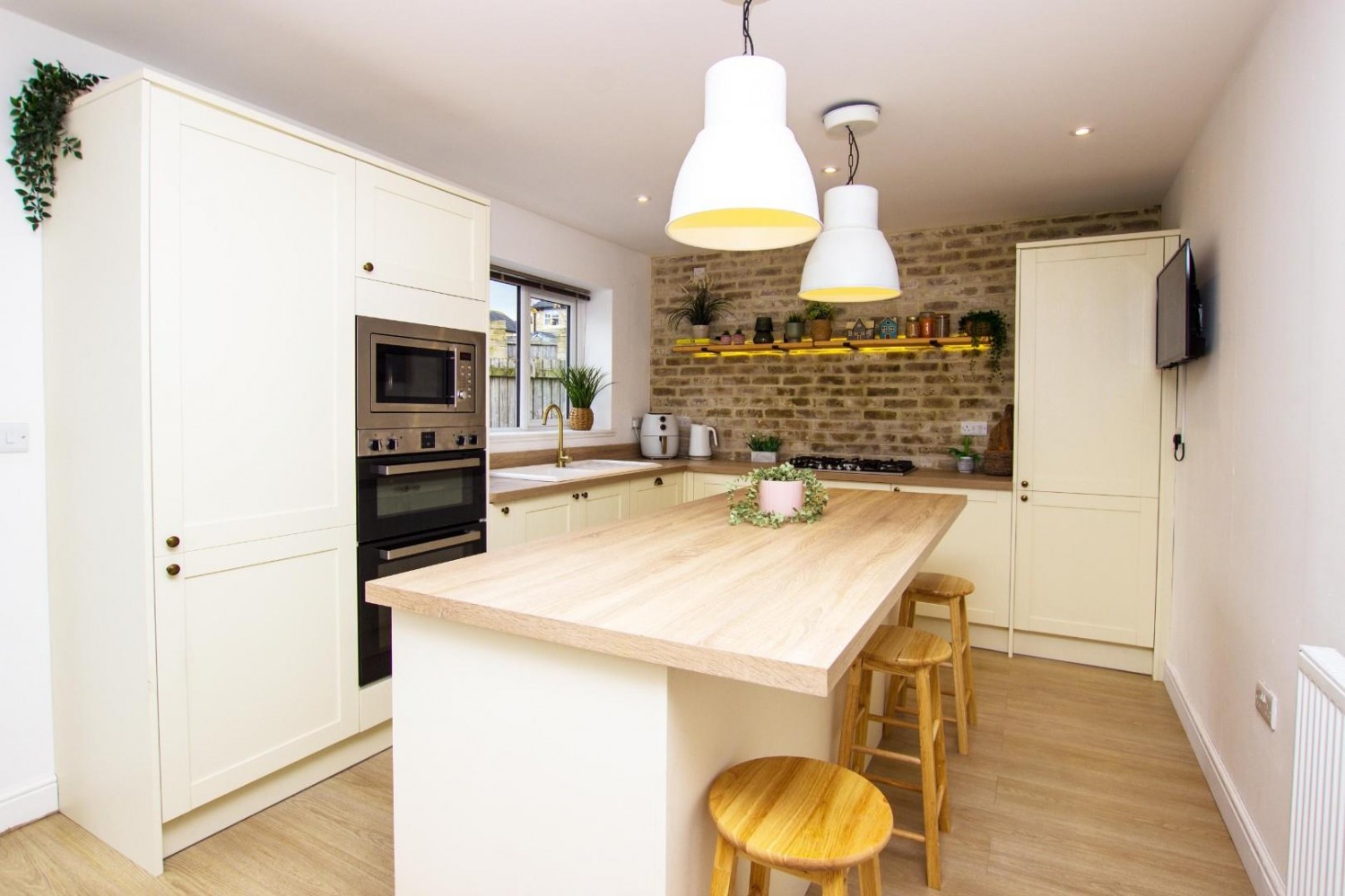 Plover Crescent, Darwen