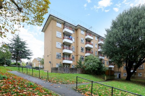 Appleshaw, Champion Hill, London