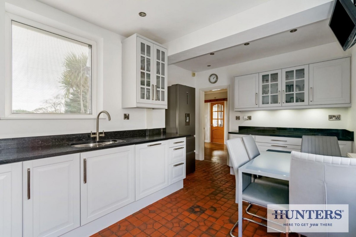 Acacia Park Terrace, Rawdon Border