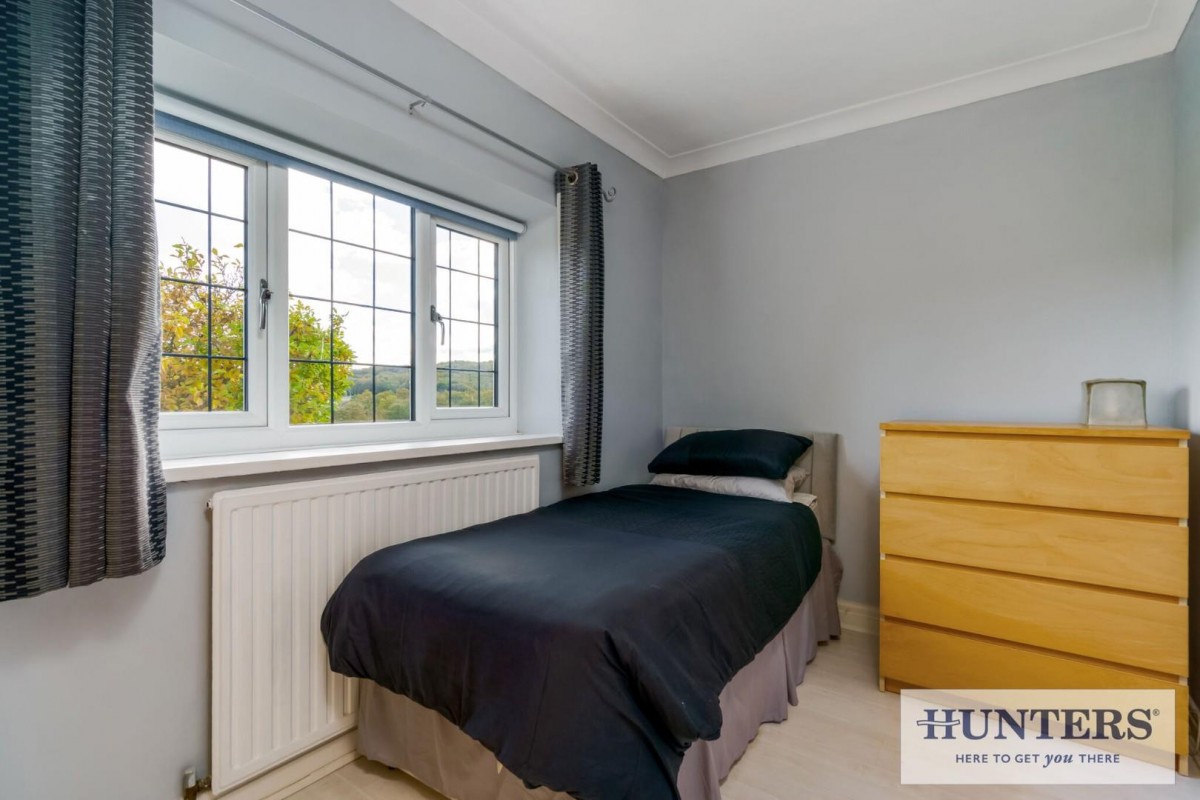 Acacia Park Terrace, Rawdon Border