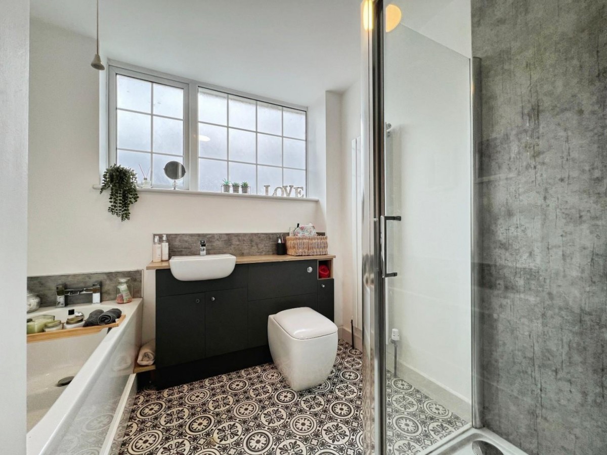 Station Road, Lyminge