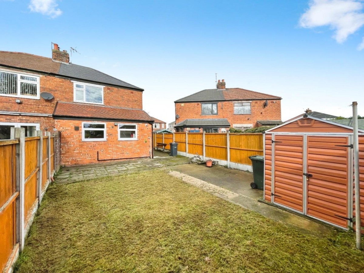 Luton Road, Ellesmere Port