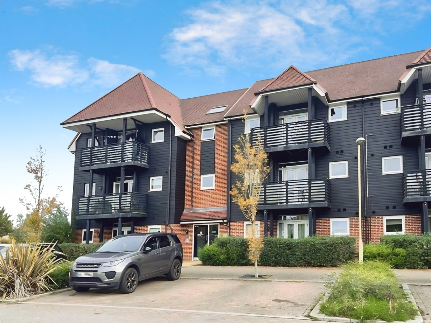 Finn Farm Road, Kingsnorth