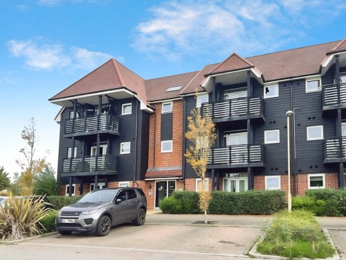Finn Farm Road, Kingsnorth
