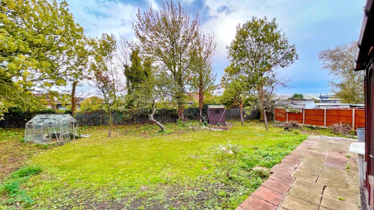 Burlington Gardens, Chadwell Heath, RM6