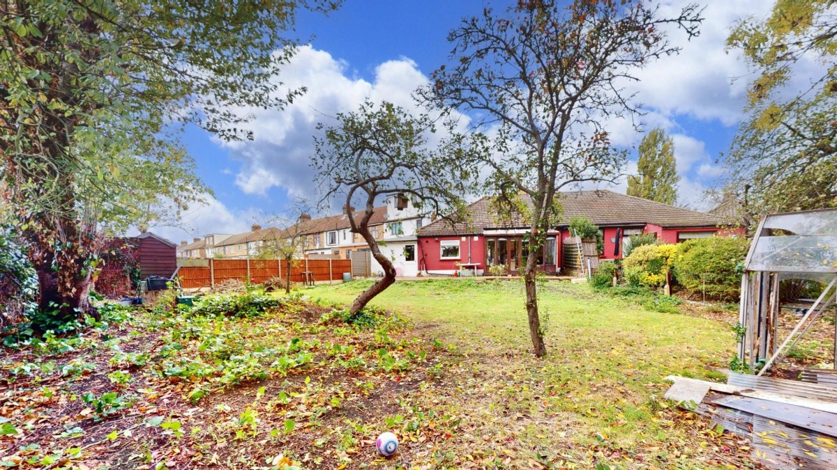 Burlington Gardens, Chadwell Heath, RM6