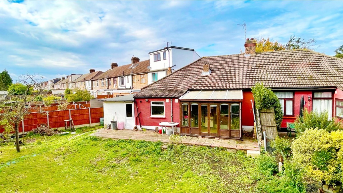 Burlington Gardens, Chadwell Heath, RM6