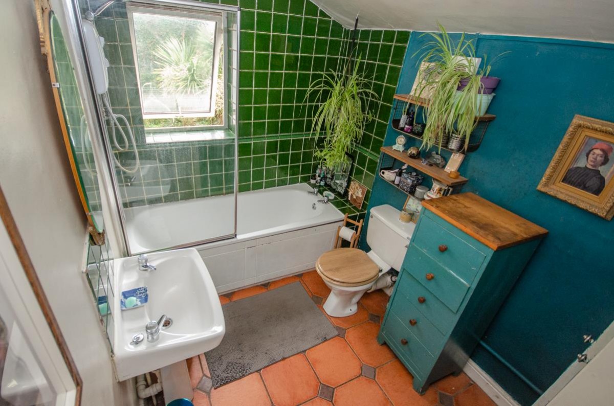 Felix Road, Easton, Bristol BS5 0JP