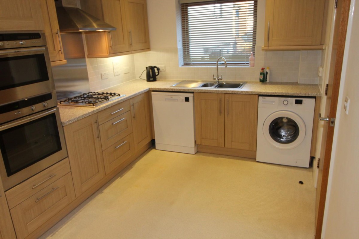 Lake Corner, New Milton, Hampshire, BH25 5GS