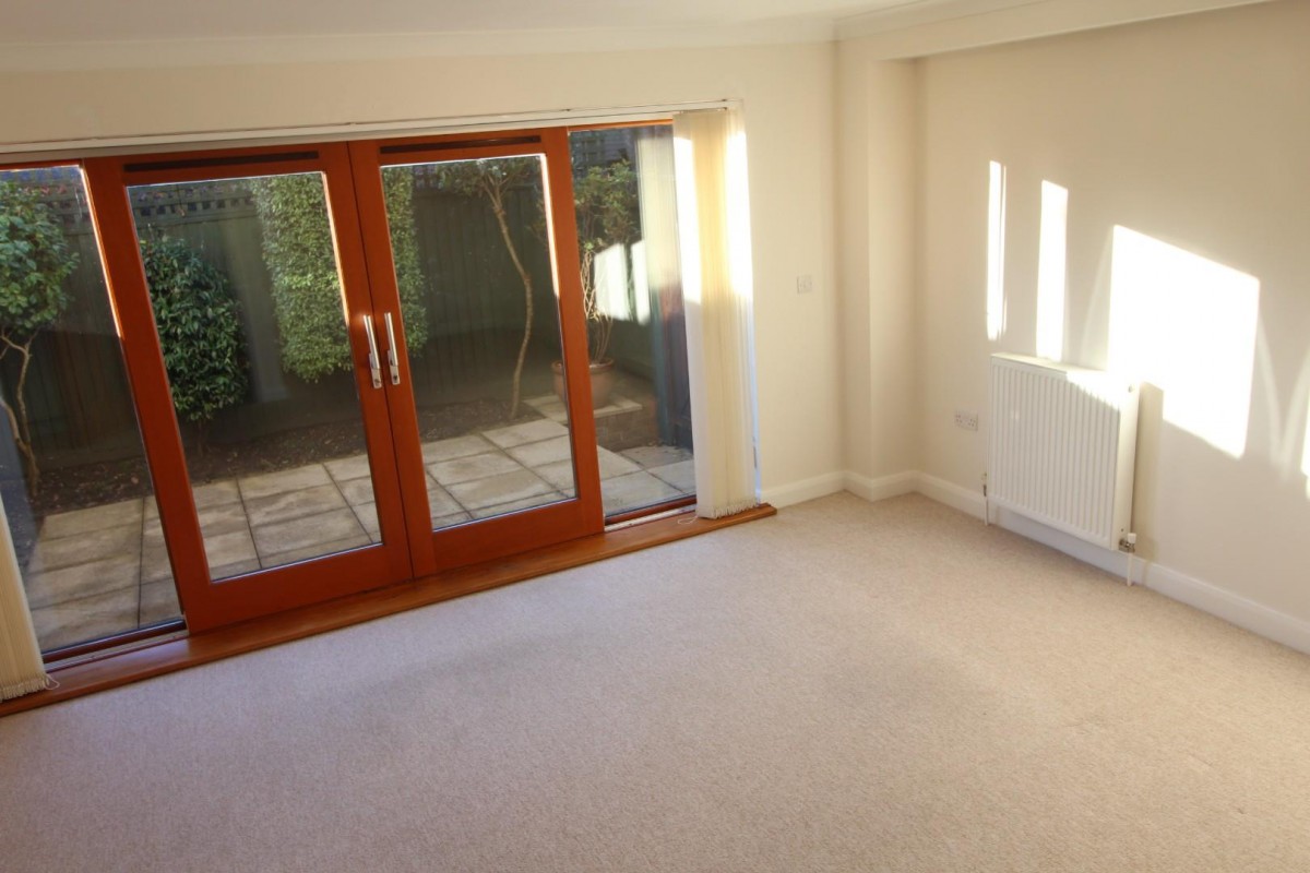 Lake Corner, New Milton, Hampshire, BH25 5GS