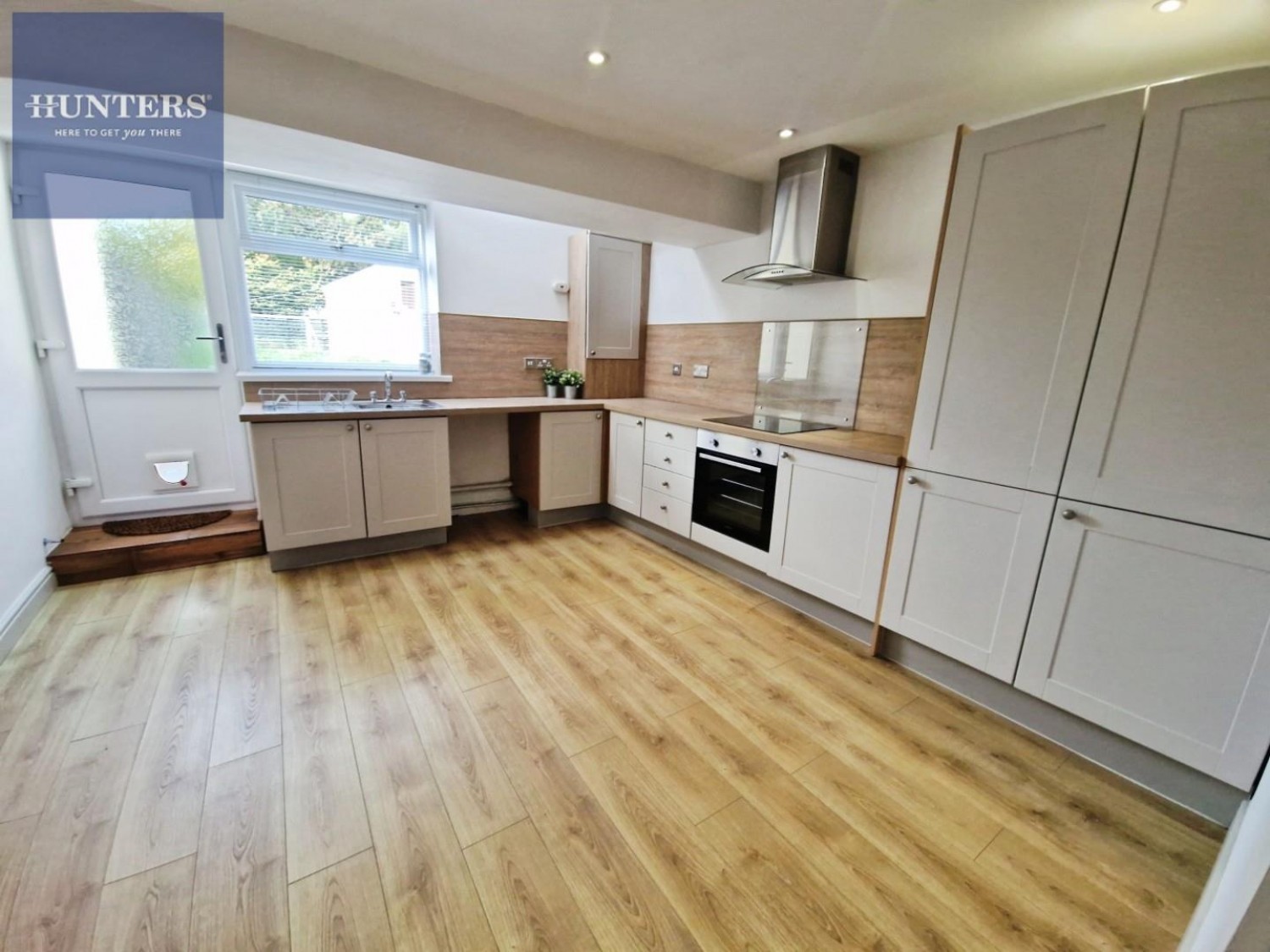 High Street, Heol-y-Cyw, Bridgend, CF35 6HR