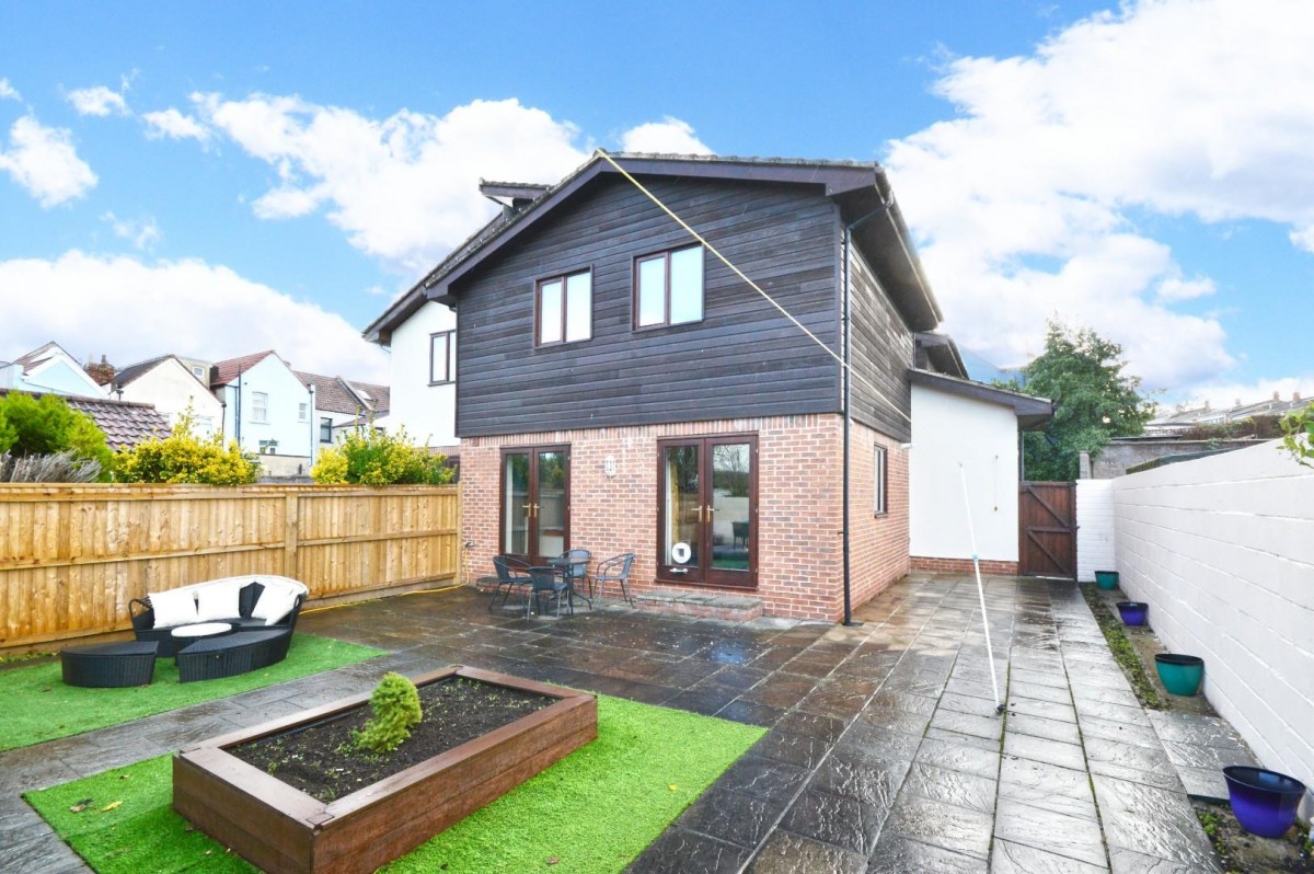 Cardill Close, Bristol