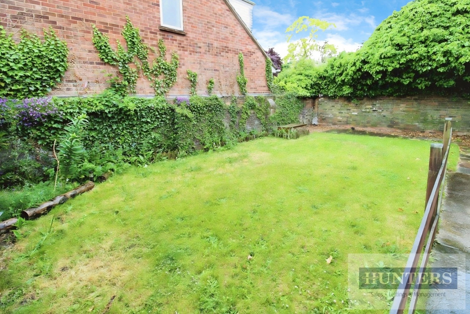 Turnpike Court, Crook Log, Bexleyheath, DA6 8EG