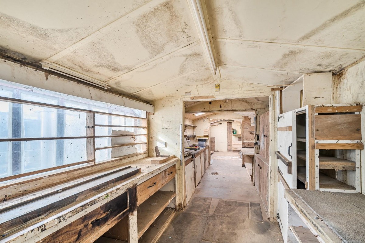 Second Avenue, Wetherby