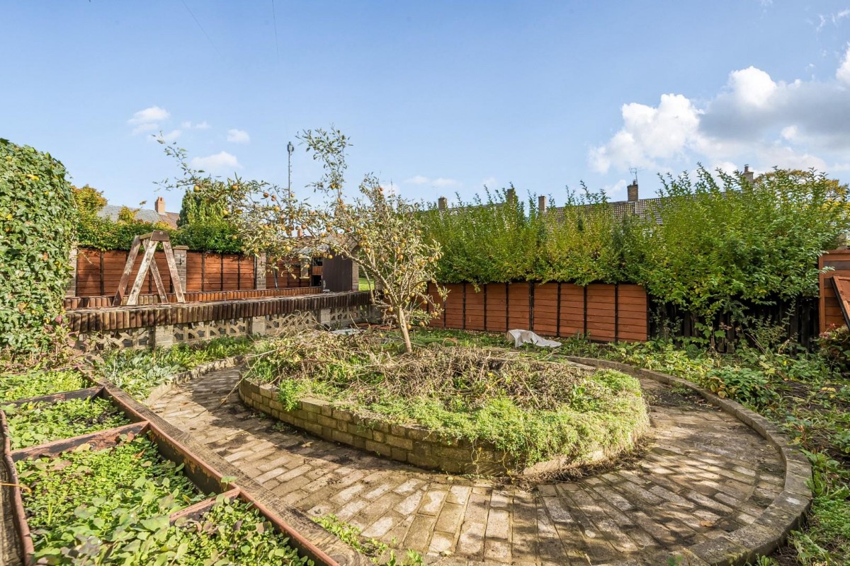 Second Avenue, Wetherby