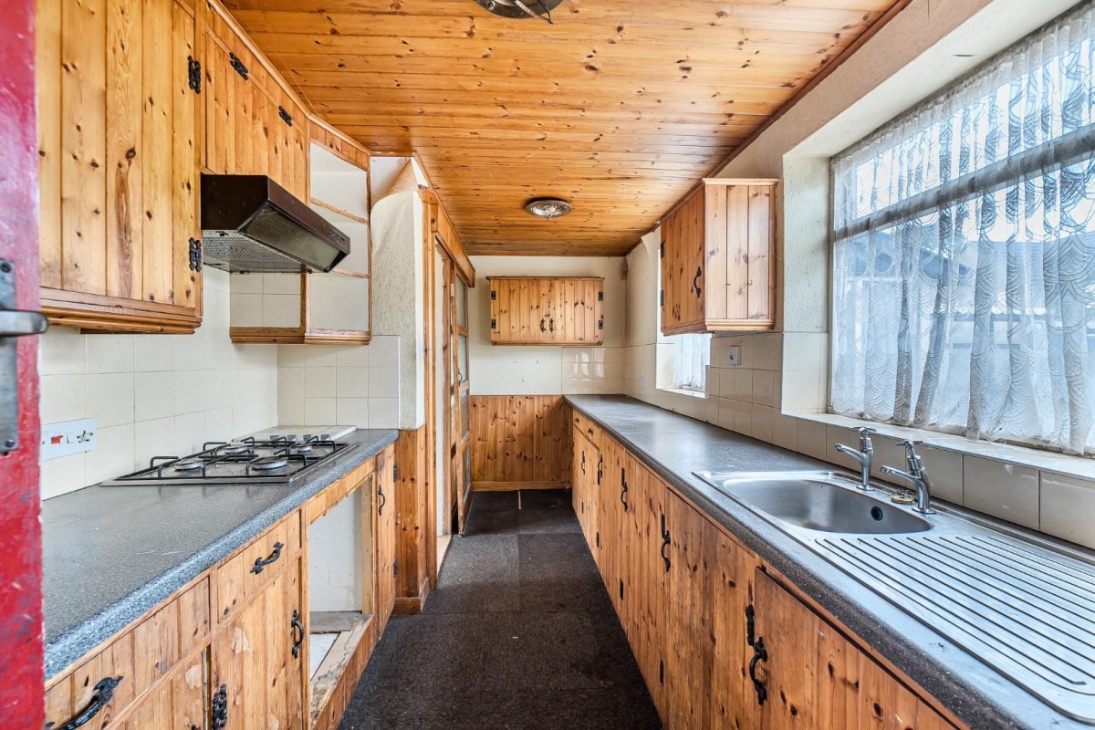 Second Avenue, Wetherby