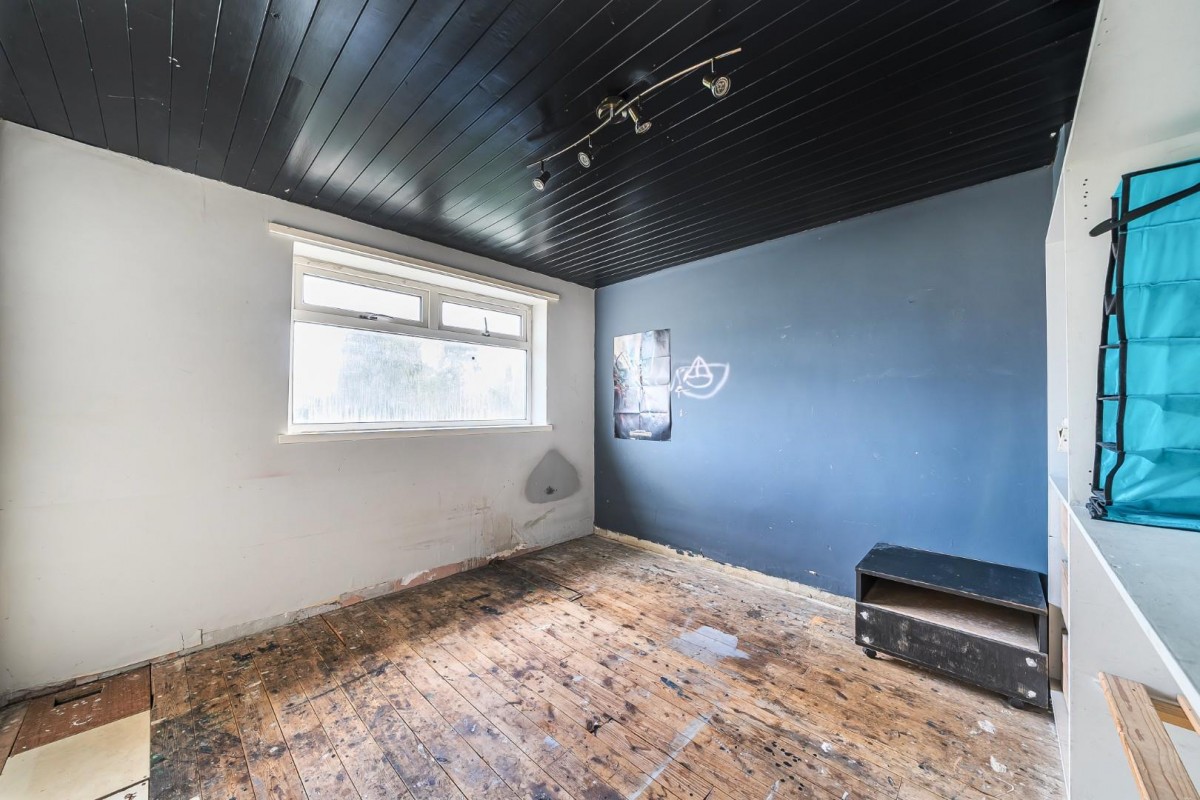 Second Avenue, Wetherby