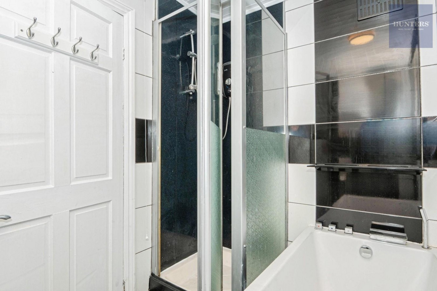 Leeds & Bradford Road, Leeds