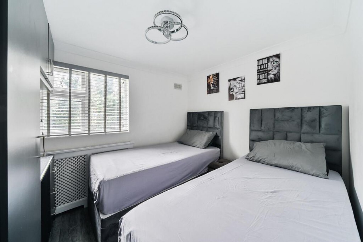 The Farmlands, Northolt