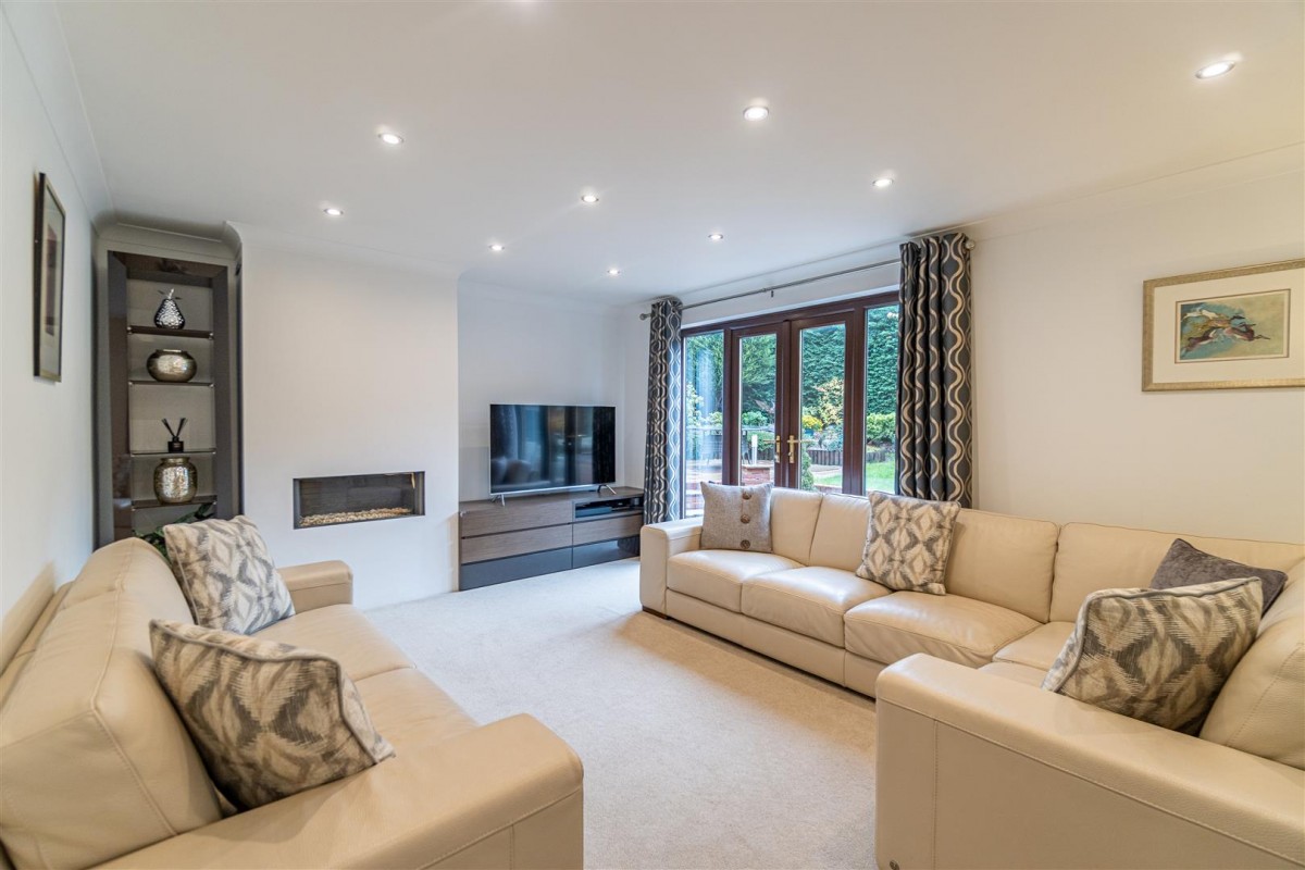 Burghley Walk, Brierley Hill, DY5 3RN