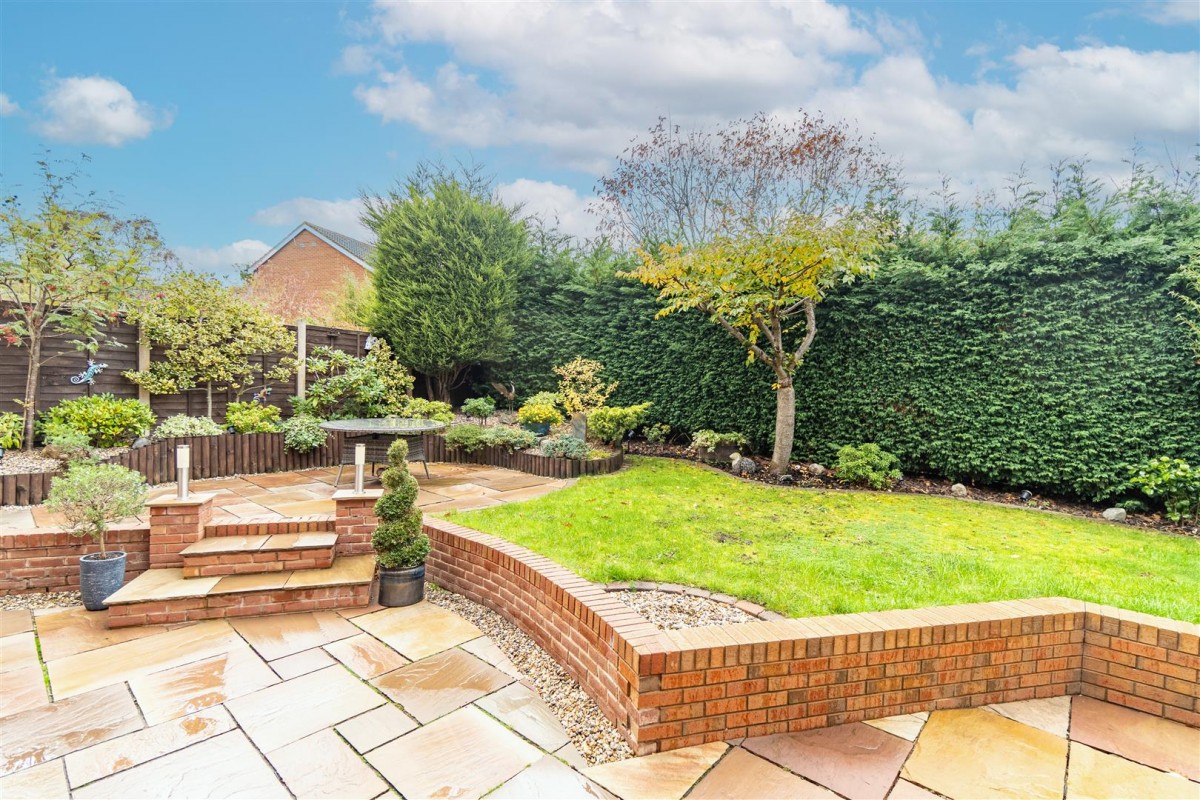 Burghley Walk, Brierley Hill, DY5 3RN