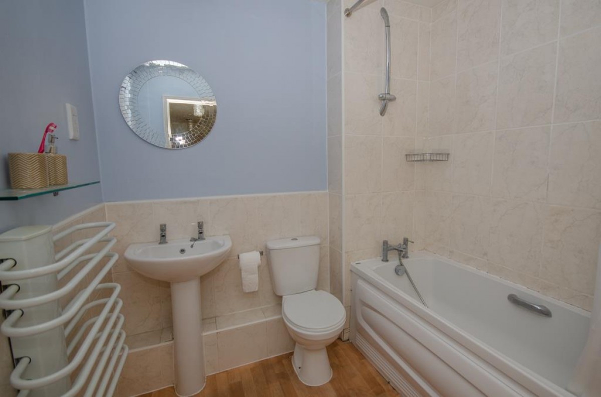 26 Arnold Way, Mangotsfield, Bristol, BS16 9LB