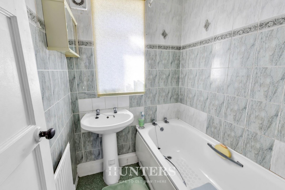 Searness Road, Middleton M24