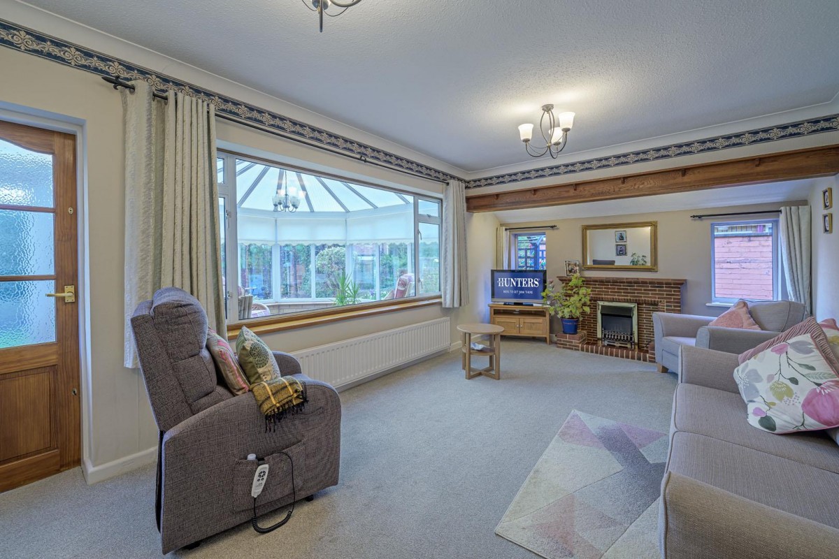 Eton Drive, Oldswinford, DY9 2LG